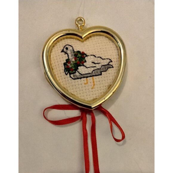 Cross Stitch Christmas Ornament Dove Goose Round 1982 Grandmillennial VTG - Picture 1 of 3